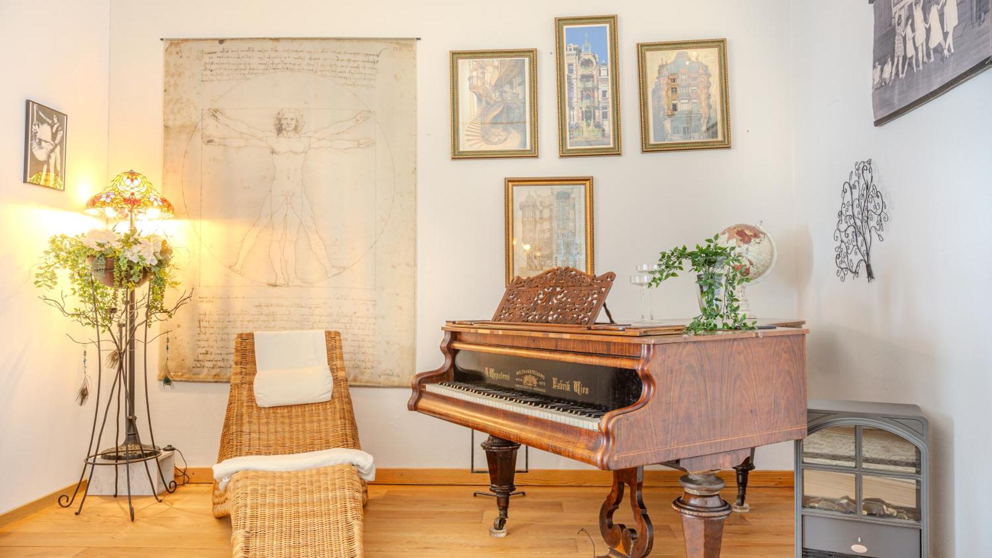 A Piece Of History Guesthouse Braşov Eksteriør billede